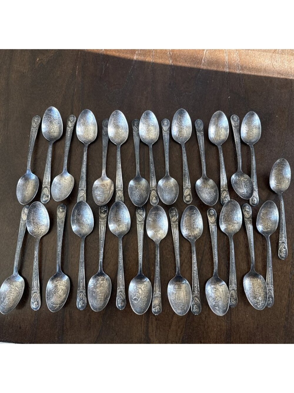 WM Rogers 29 Piece Silverplate Presidential Spoon Set